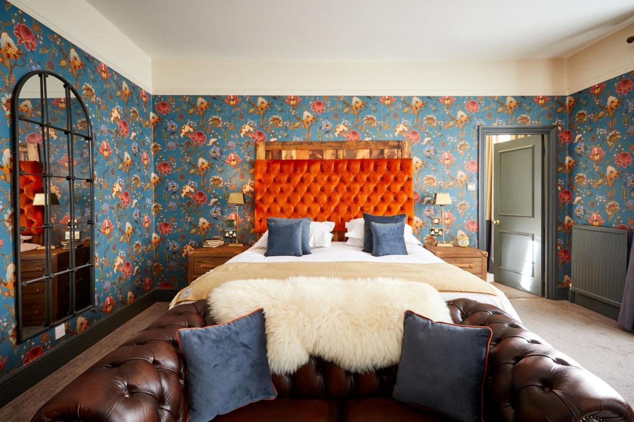The Fleece At Cirencester Luaran gambar The bedroom at The Mitre