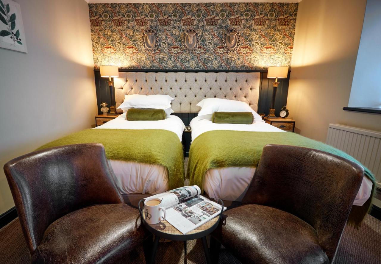 The Fleece At Cirencester Luaran gambar A room at The Old Bank Hotel