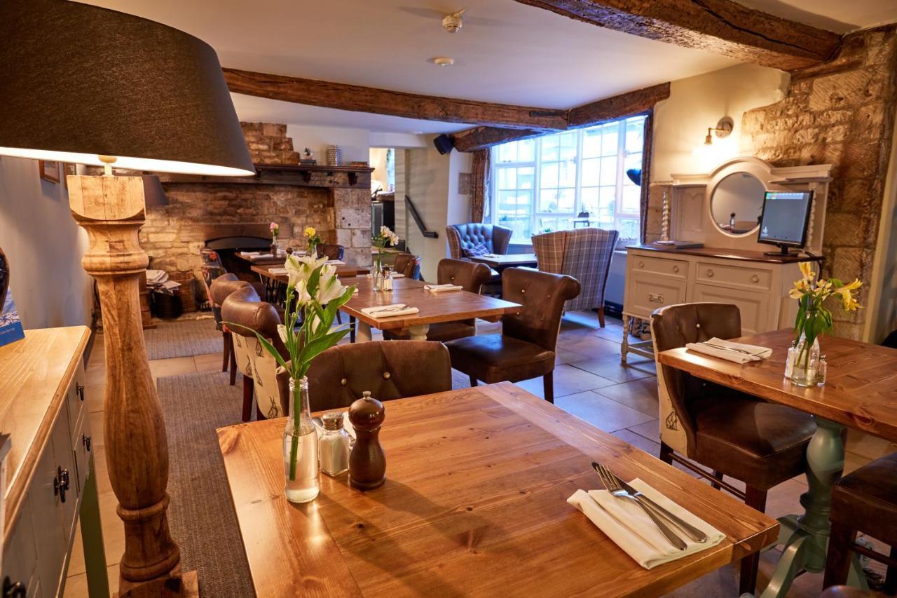 The Fleece At Cirencester Luaran gambar The interior of the restaurant