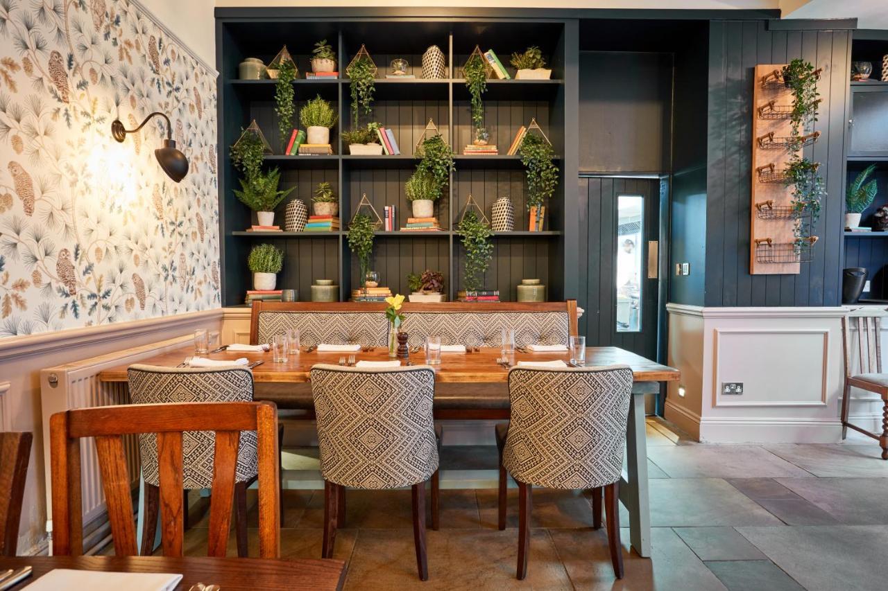 The Fleece At Cirencester Luaran gambar The interior of the restaurant